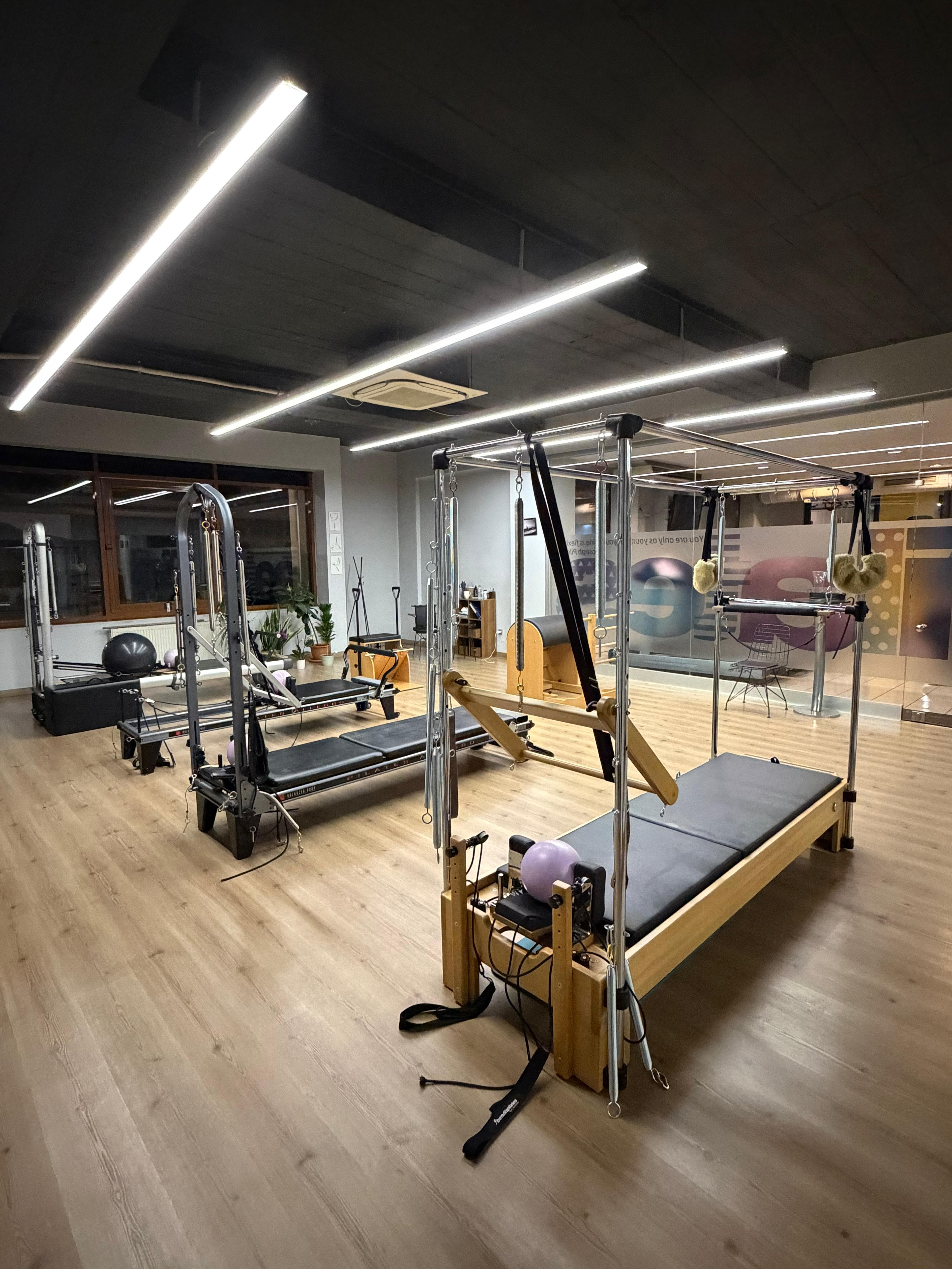 FLEX Health Club reformer pilates salonu